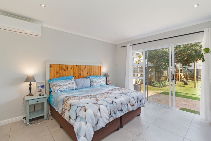 To Let 4 Bedroom Property for Rent in Sunningdale Western Cape
